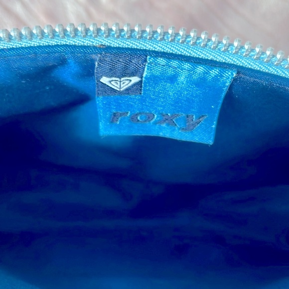 Roxy two toned satin bag, baby blue, navy blue inside - Picture 7 of 7